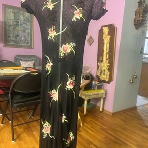 Chic Black Floral Maxi Dress